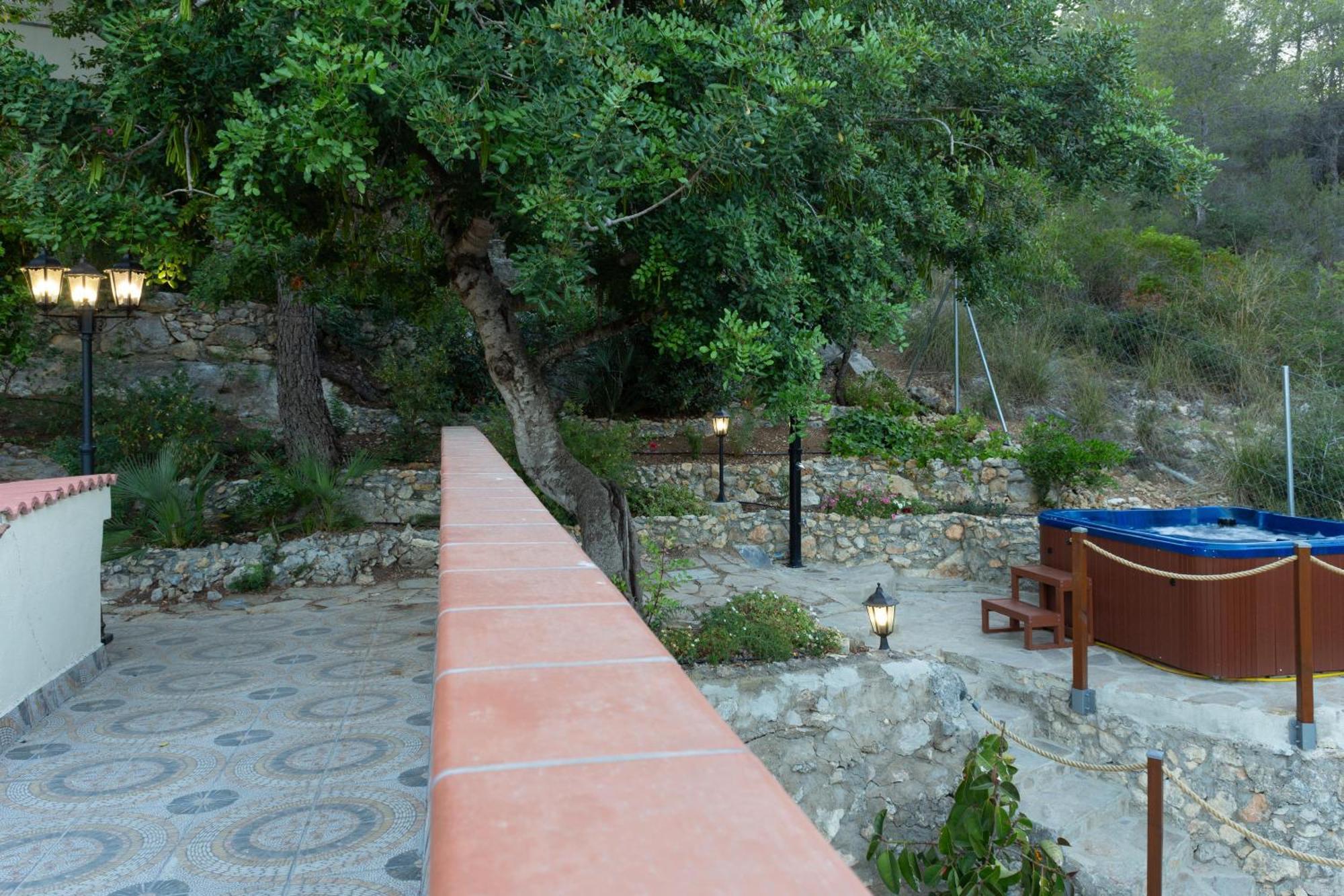 Silom House Villa Sant Pere De Ribes Buitenkant foto